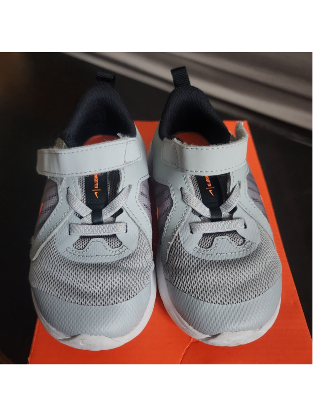 Nike Downshifter 10 Toddler Boy Sneakers Grey Orange Size 8